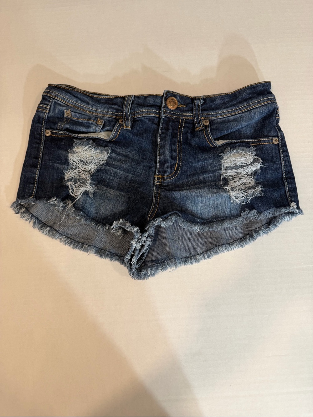 Rue21 Distressed Denim Shorts Women’s Size 5/6 Mid Rise Cutoff Jean Shorts Blue